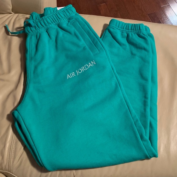 Air JORDAN Green Sweatpants - Picture 4 of 10